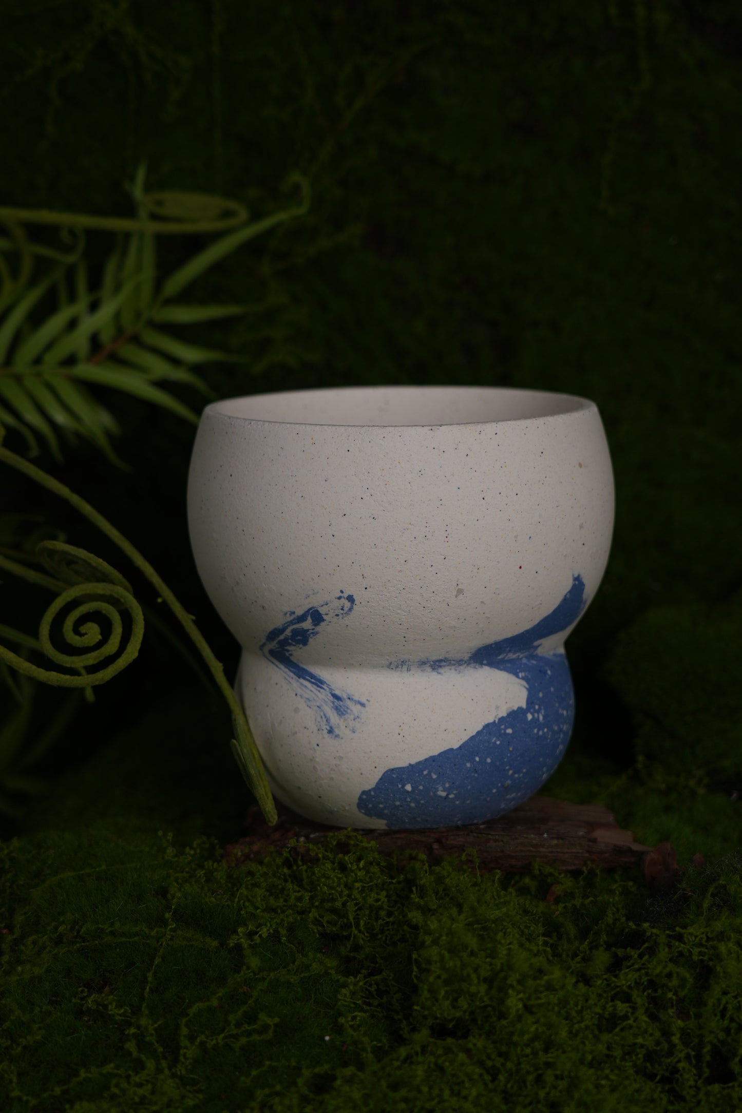 Modern Handmade Ceramic Planter – Eco-Friendly Design