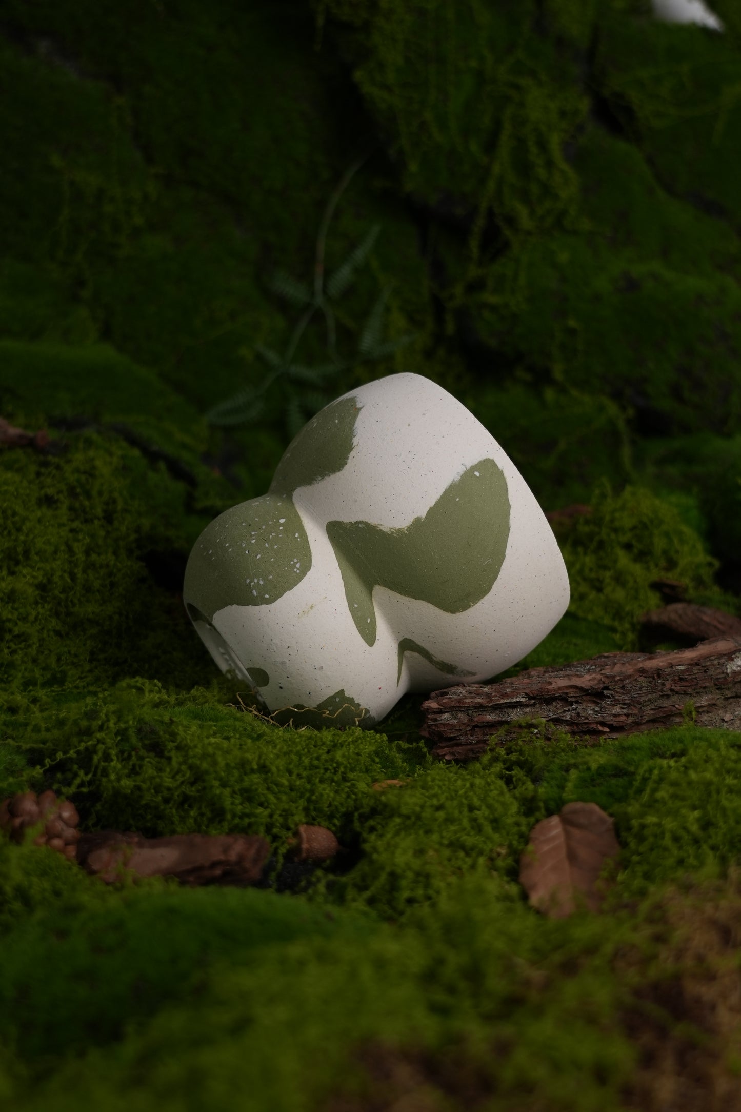 Modern Handmade Ceramic Planter – Eco-Friendly Design